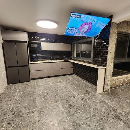 מבנים בים 75 Suites At Sea Hajfa Zewnętrze zdjęcie